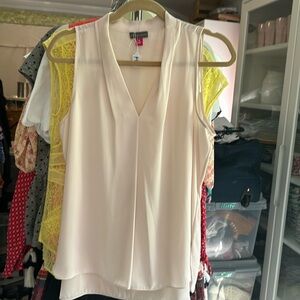 Vince camuto Light pink top